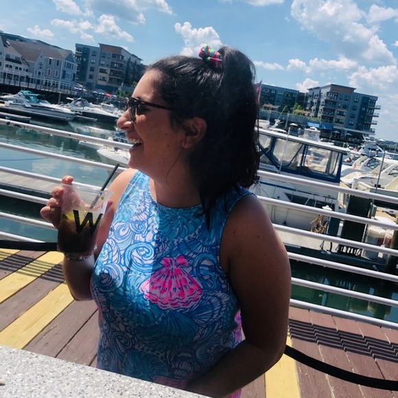 Meet your Posher, Talia - Picture 1 of 15